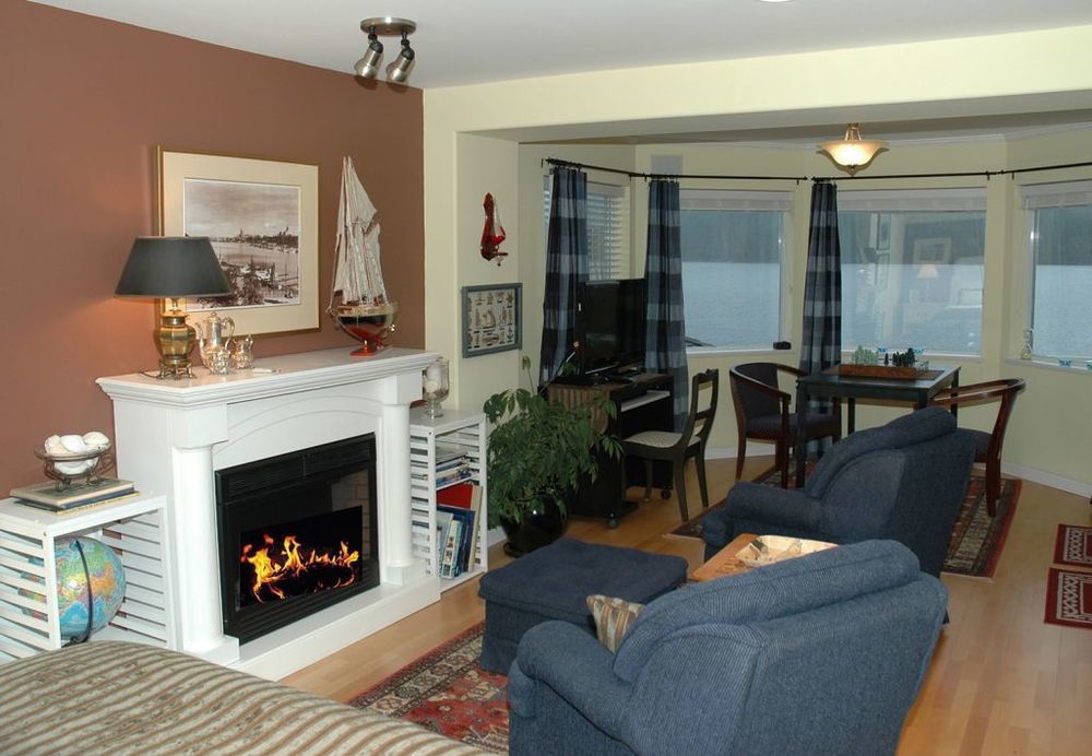 At The Shore Bed And Breakfast Sechelt Eksteriør bilde
