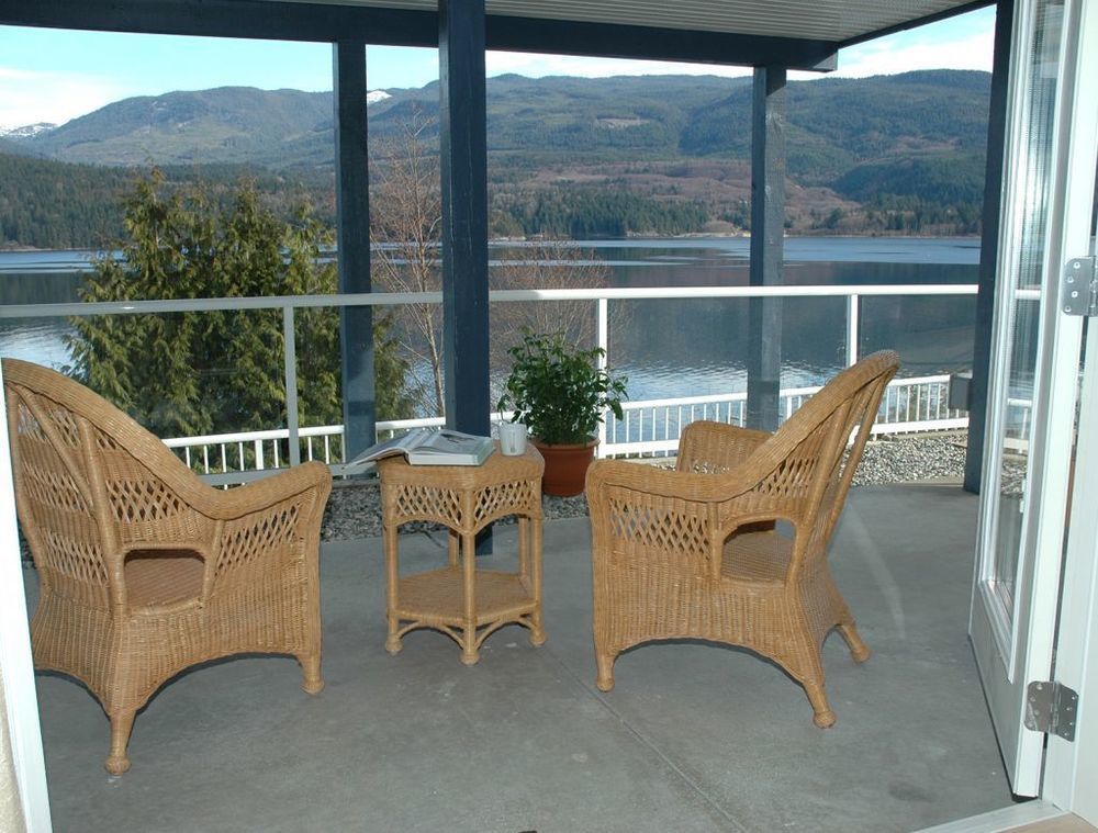 At The Shore Bed And Breakfast Sechelt Eksteriør bilde